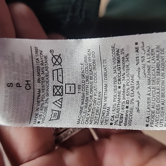 Old Navy Size S Luxe Dark Green Sleeveless Top, Excellent Used Condition - Picture 11 of 13